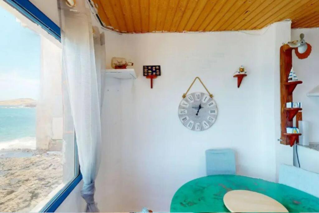 La Casa Con Terraza Privada Sobre El Mar Hébergement de vacances