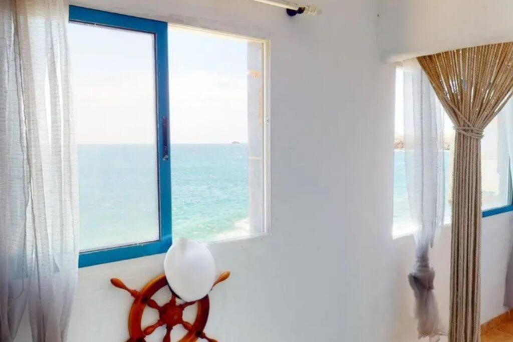 La Casa Con Terraza Privada Sobre El Mar