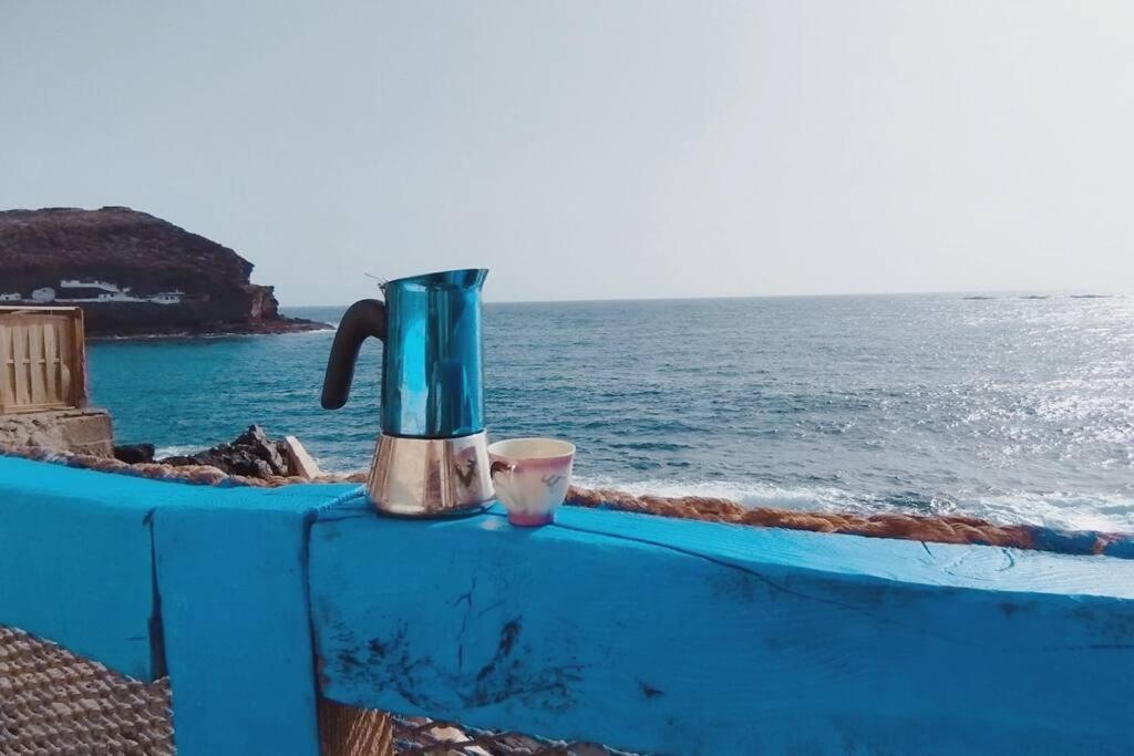 La Casa Con Terraza Privada Sobre El Mar Hébergement de vacances